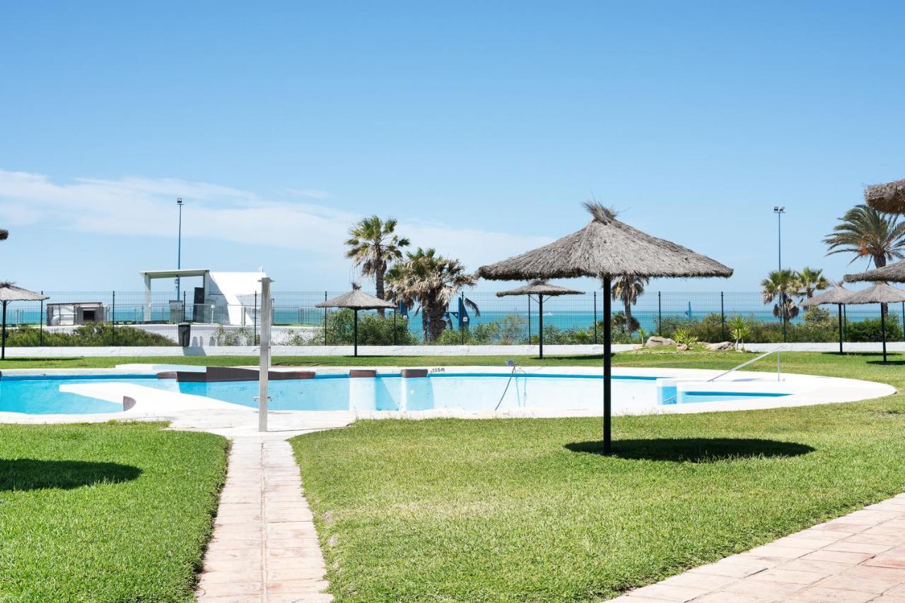 Barrosa Primera Linea De Playa Chiclana de la Frontera Exterior foto